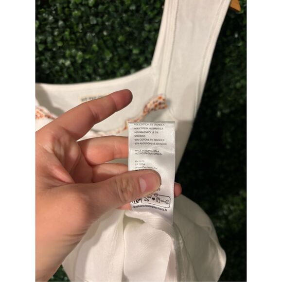 Free People We The Free Secrets Tee Tank Sz Large NWOT Cream Floral Cropped - Picture 5 of 5